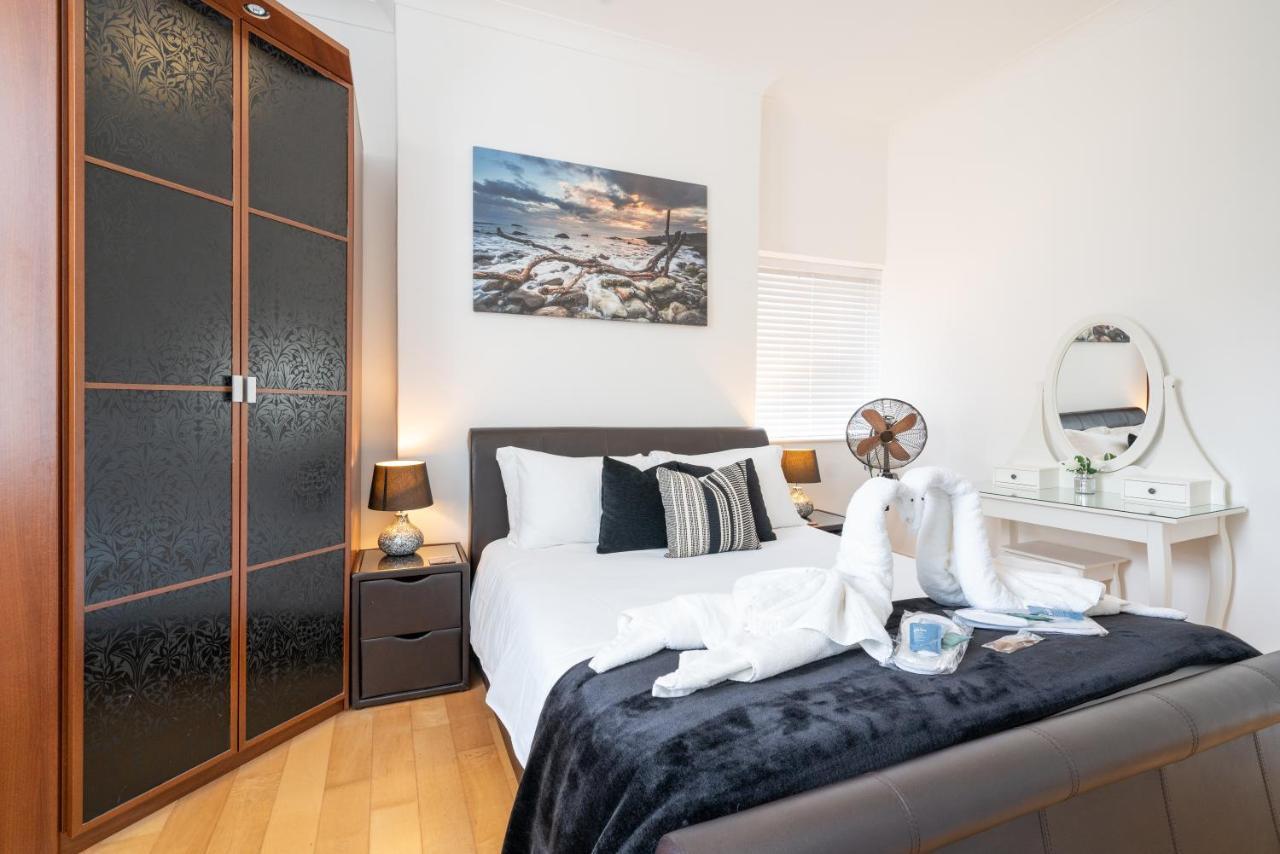 Stunning Sea Views Ventnor Apartment Exterior photo